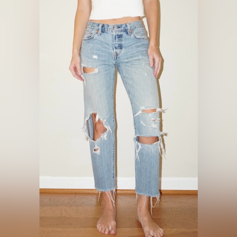 Levi’s Distressed Boyfriend Jeans